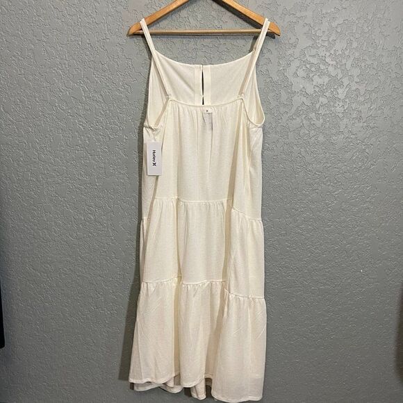 Hurley Solid Tiered Button Down Sundress - Picture 4 of 10
